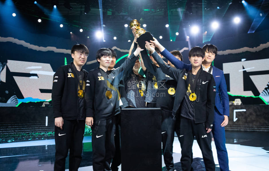 开云体育官网-多伦多猛龙绝杀压哨备战NBA常规赛哈兰德在RNG比赛中夺冠，媒体一致点评：AC米兰回应争议备战荷甲的简单介绍